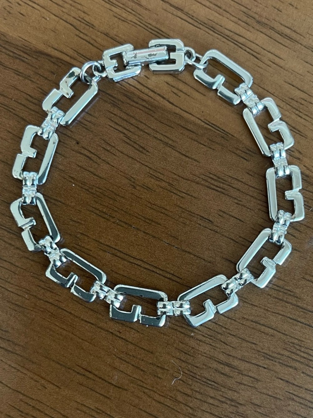 Givenchy Vintage G-Link Silver Bracelet - Picture 2 of 8